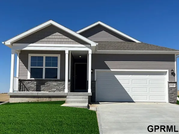 11850 S 114th Ave, Papillion, NE 68046
