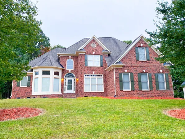 2309 Treymore Ln, Charlotte, NC 28262