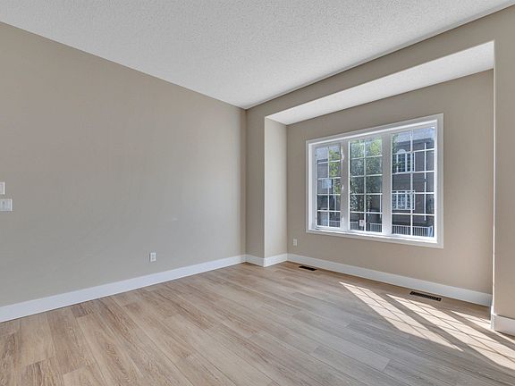 5th image of 5102 30th Ave #23