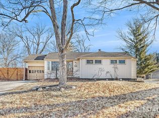 7535 Briar Dr, Prairie Village, KS 66208