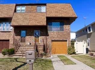 819 Rensselaer Ave, Staten Island, NY 10309