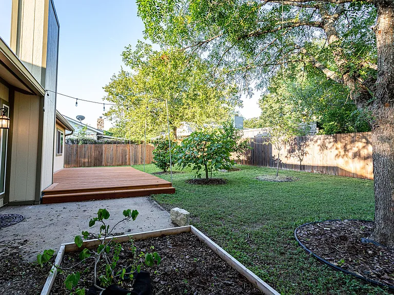 13202 Rampart St — Photo 21
