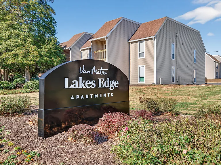 Lakes Edge — Photo 21
