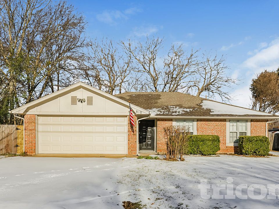 1st image of 810 Dogwood Dr