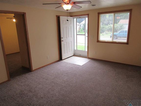 3rd image of 113 S Holly Ave