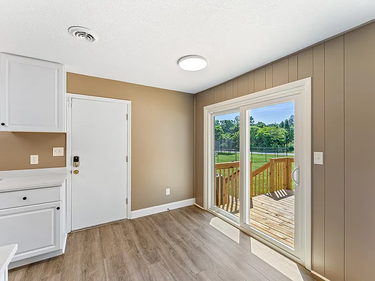 105 Meadowlark Dr — Photo 14