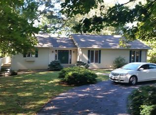 109 Windward Dr, Moneta, VA 24121