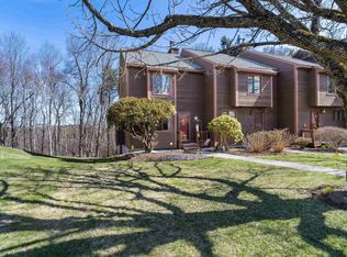 12 Thornhill Rd, Stratham, NH 03885