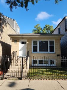 3702 W George St, Chicago, IL, 60618
