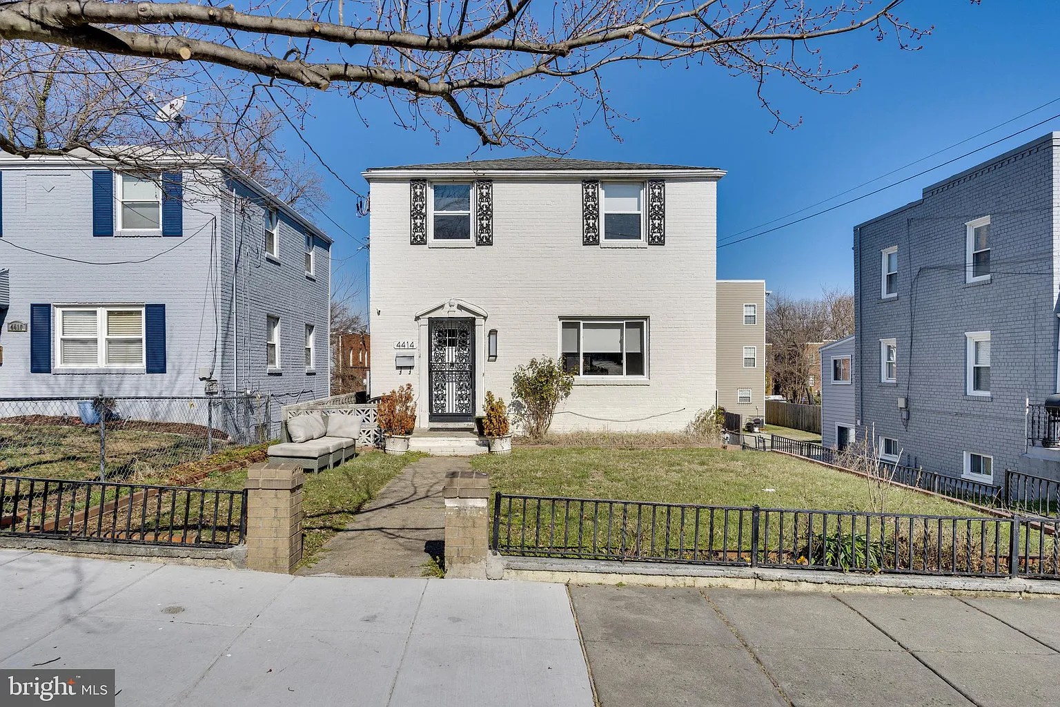 4414 Edson Pl NE photo 1