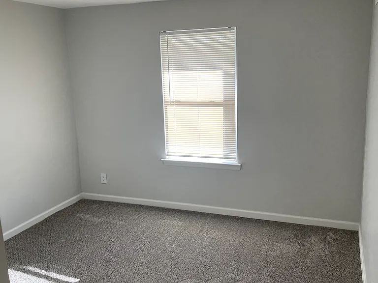 Sandy Ridge Apartments — Photo 24