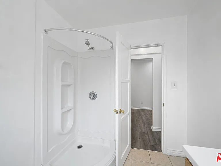 1238 S Beverly Glen Blvd #17 — Photo 12
