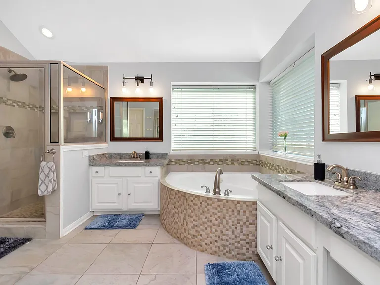10007 Hickory Trail Ln — Photo 20