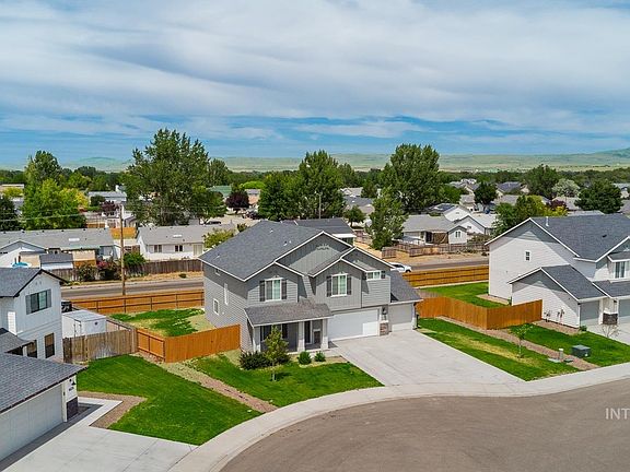 3rd image of 930 SW Accipiter Pl