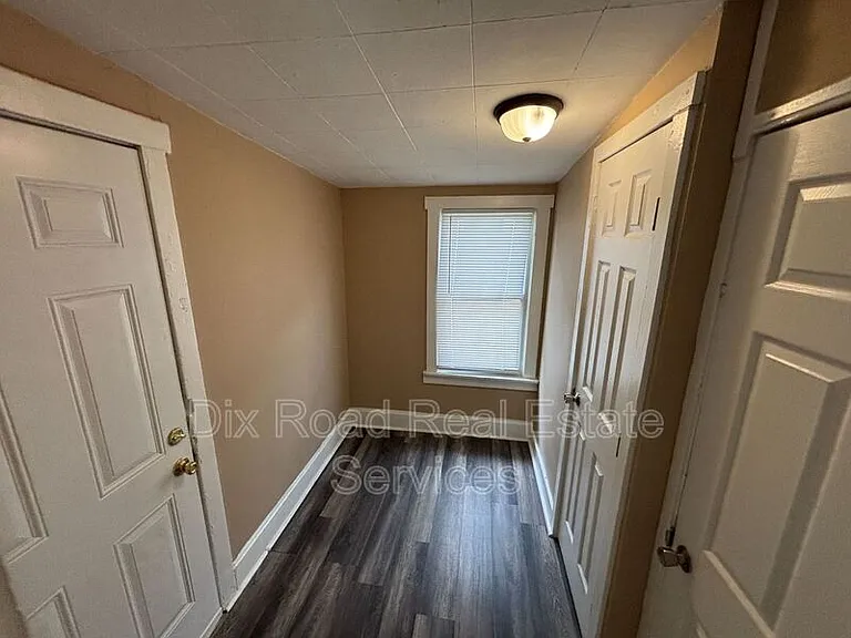 1211 Franklin St — Photo 12