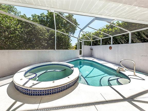5th image of 4490 Yacht Club Dr