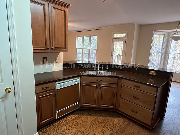 7115 Red Fox Ln — Photo 12