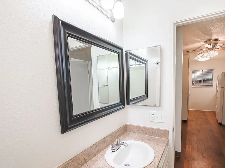 Parkview Poway Apartments — Photo 18
