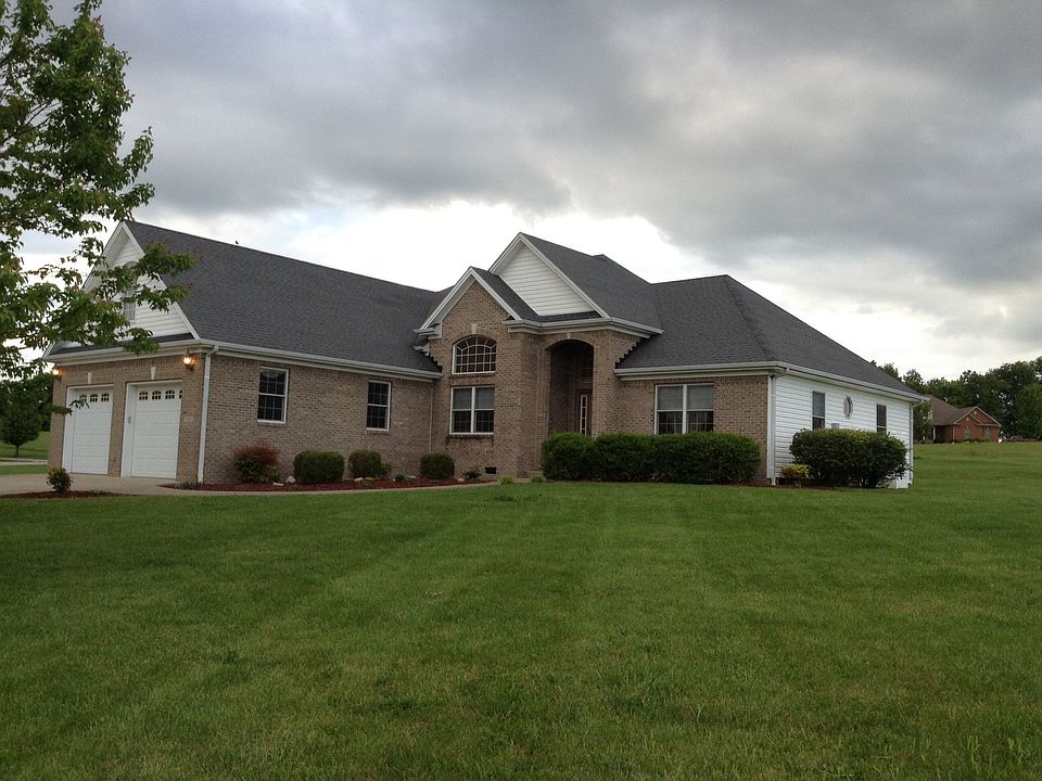 1st image of 201 Lee Oak Cir
