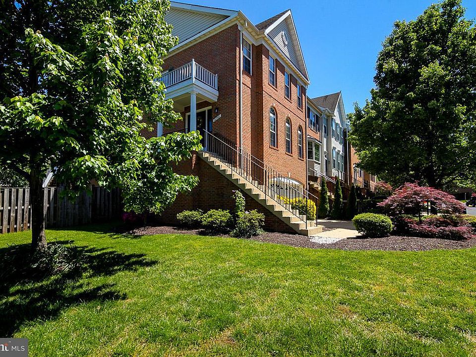 1st image of 21340 Sawyer Sq