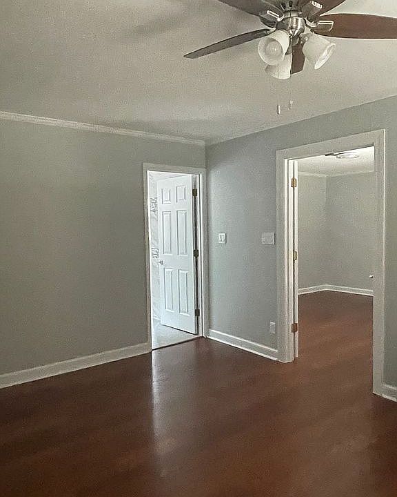 2nd image of 4510 Oak Ln