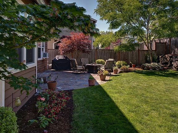 2nd image of 23306 NE 8th Pl