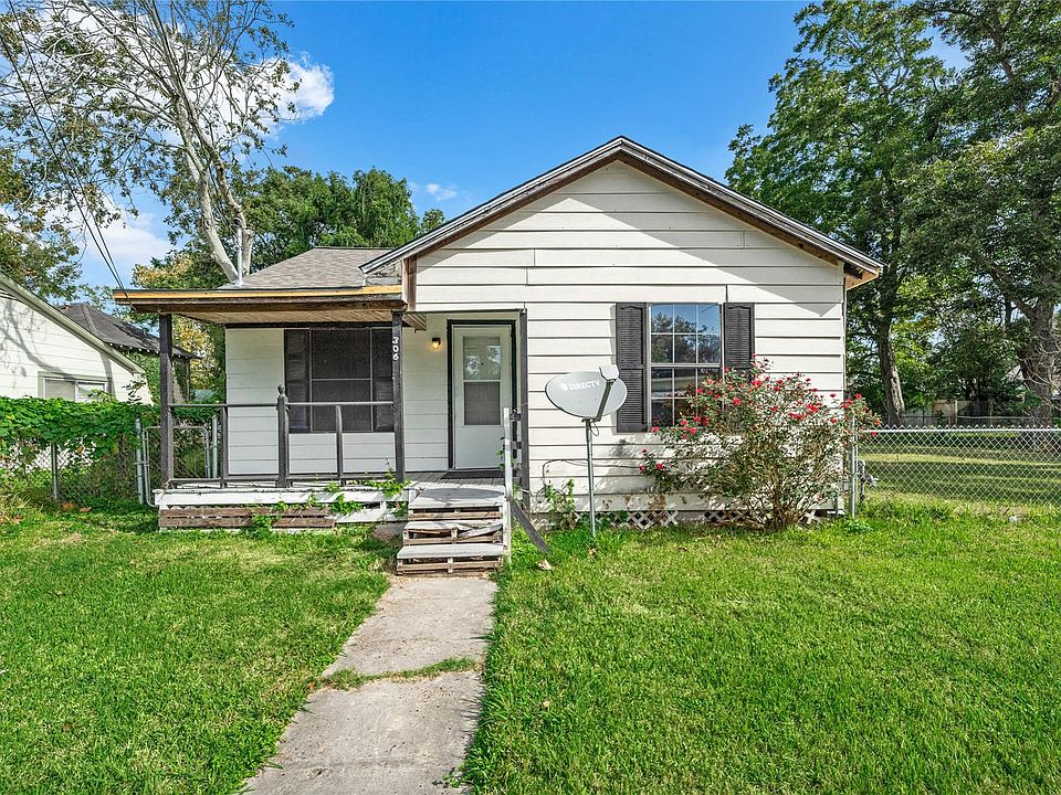 1st image of 306 E Gulf St