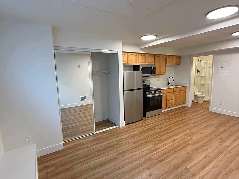Belcourt Apartments — Photo 10