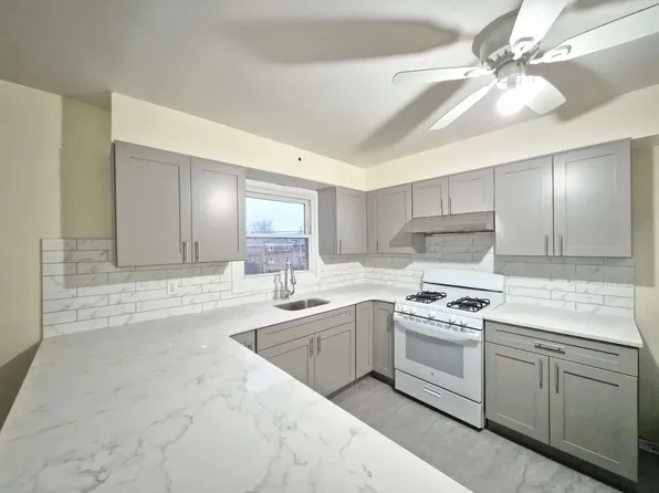 539 Clove Rd #2, Staten Island, NY 10310