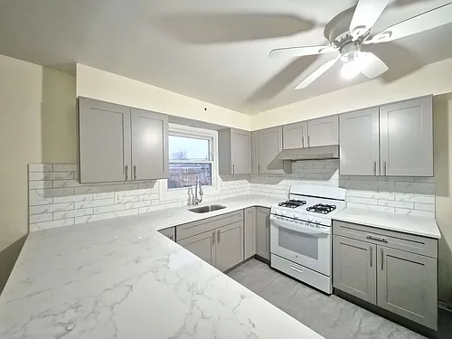 539 Clove Rd #2 Photo 1