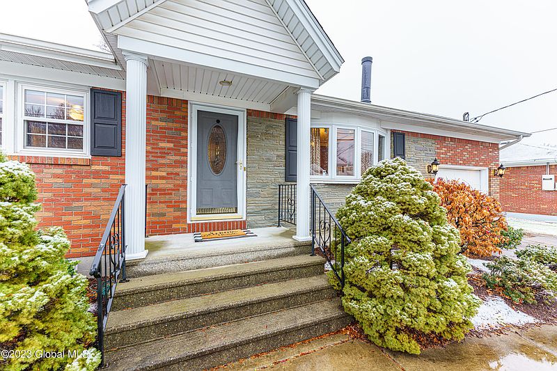 4th image of 8 Campagna Drive