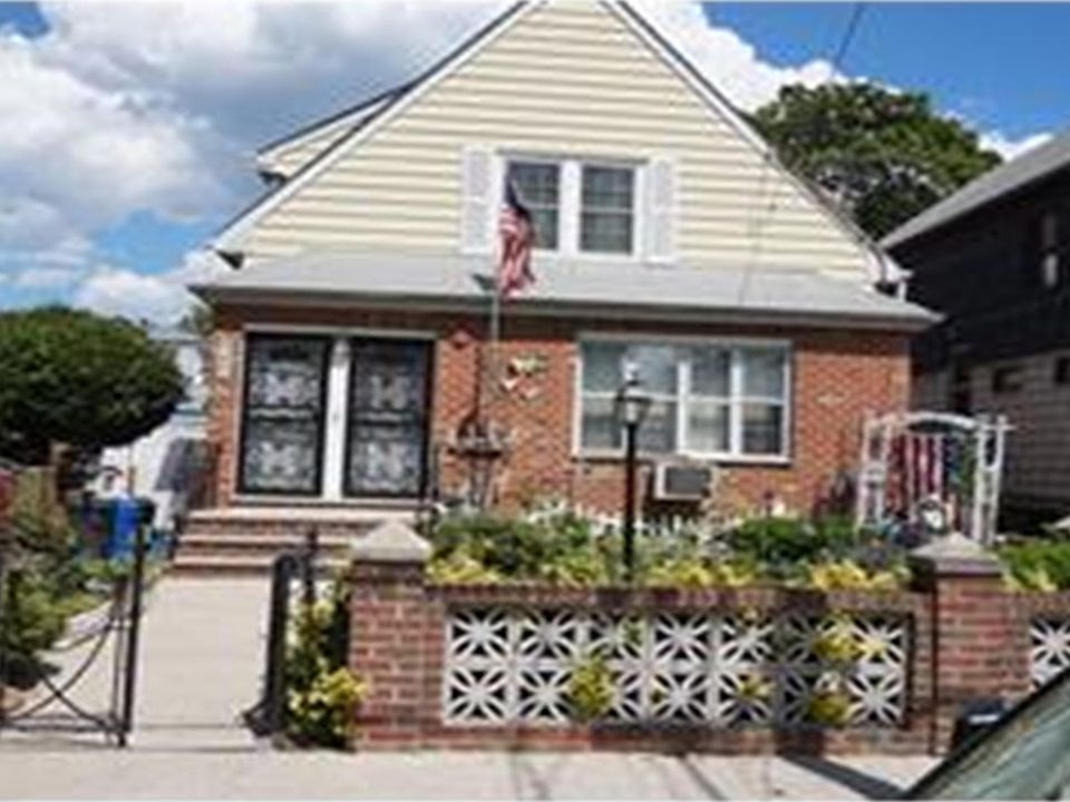 2nd image of 1661 E 53rd St