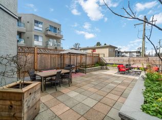 189 E 16th Ave #110, Vancouver, BC