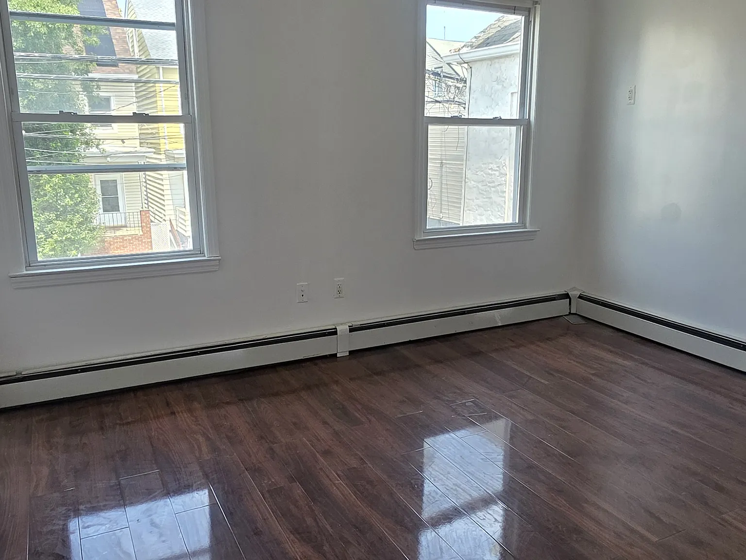 2 bed, 900 sqft, $2,500 — Photo 3
