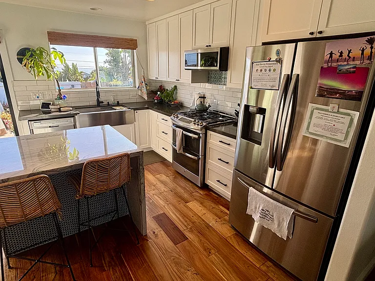 2064 Glasgow Ave — Photo 18