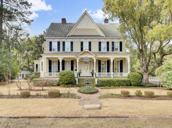 710 S Main St, Summerville, SC 29483