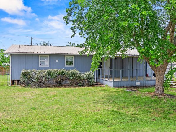 207 Mid Haven Ct, Granbury, TX 76048