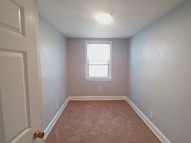 5926 13th Pl NW #4 — Photo 7