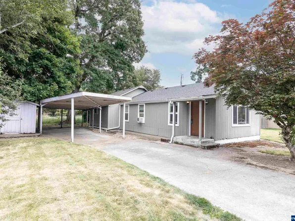 9320 Charity Ave NE, Salem, OR 97305