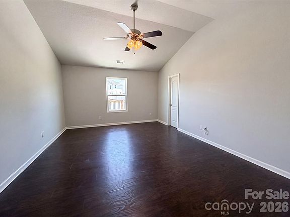4th image of 4034 Rosfield Dr