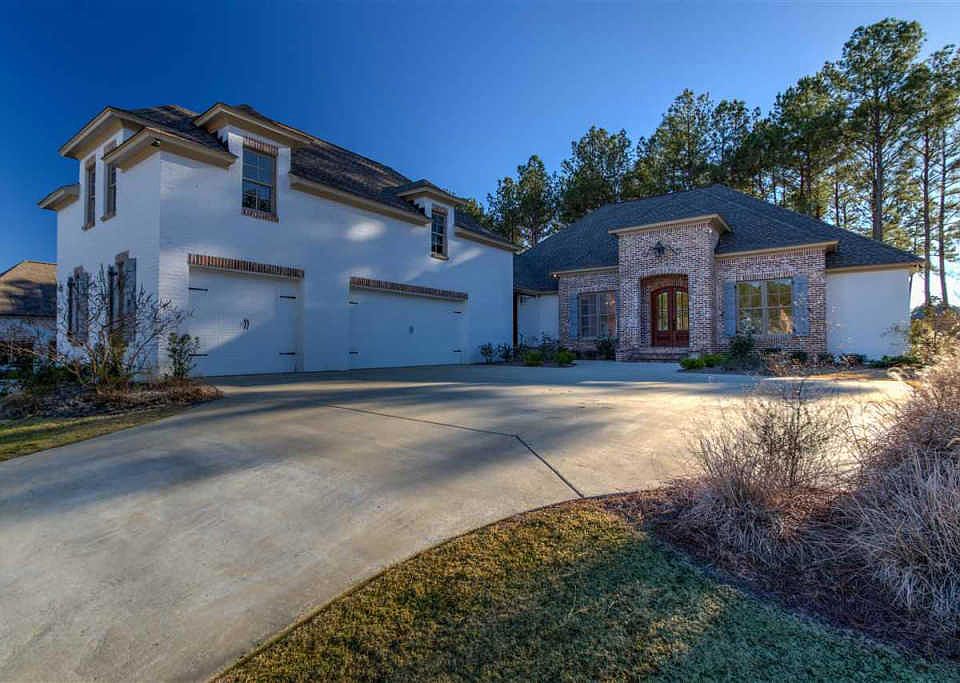 1st image of 286 Lake Village Dr