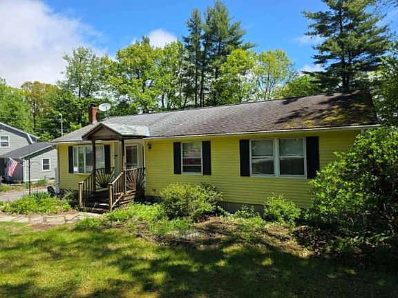 2nd image of 184 Carriage Hill Road