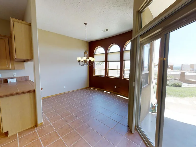 1312 Tiffany Ln SE — Photo 8