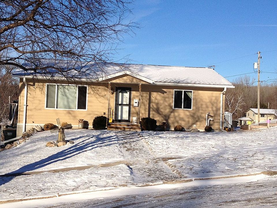 1st image of 525 1st Ave NE