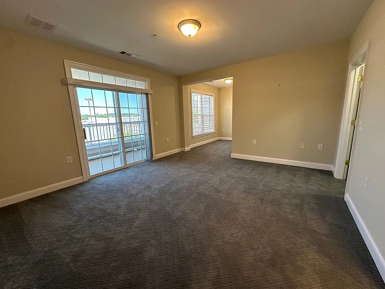 1501 Glenwood Station Ln #304 — Photo 16