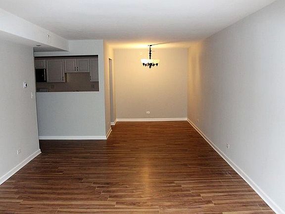 3rd image of 5201 Carriageway Dr Unit 3