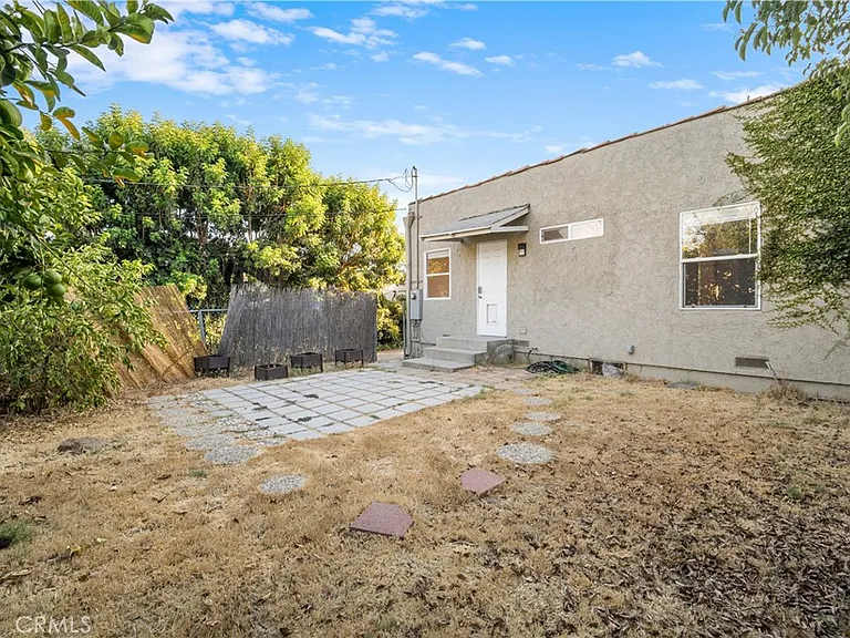 6642 Vineland Ave — Photo 20
