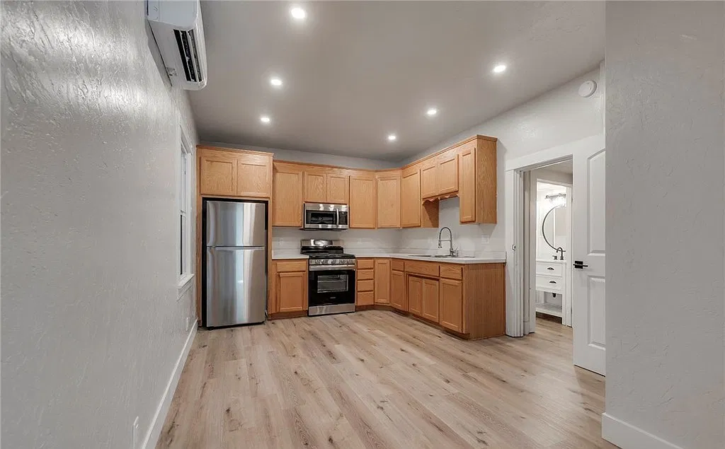 1 bed, 550 sqft, $1,285 — Photo 2