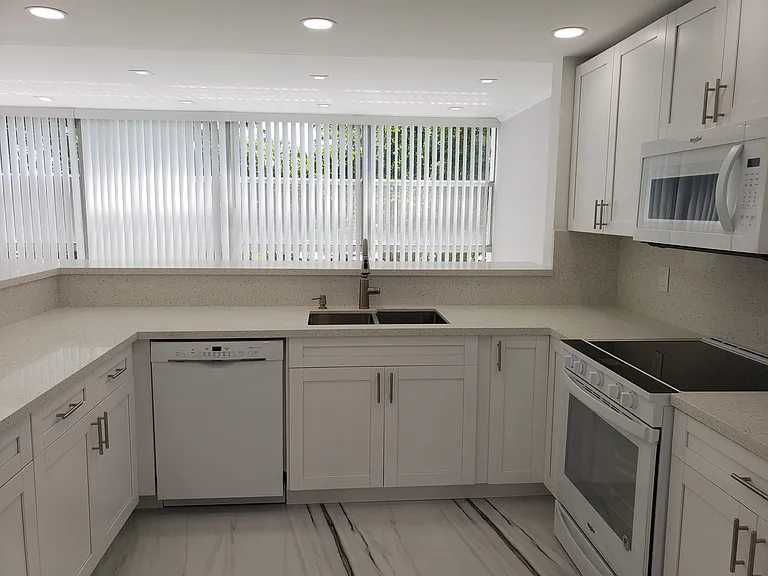 601 Three Islands Blvd #301 — Photo 8