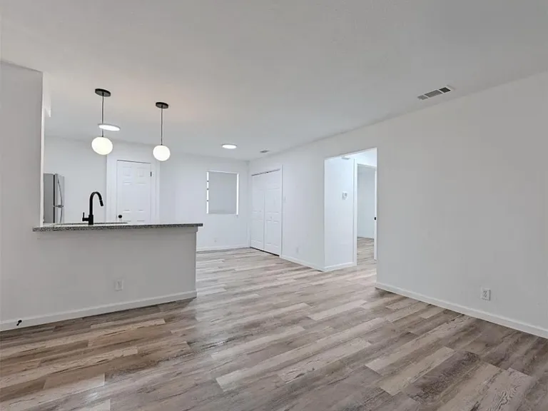 2303 Cedrick Cv #B — Photo 28